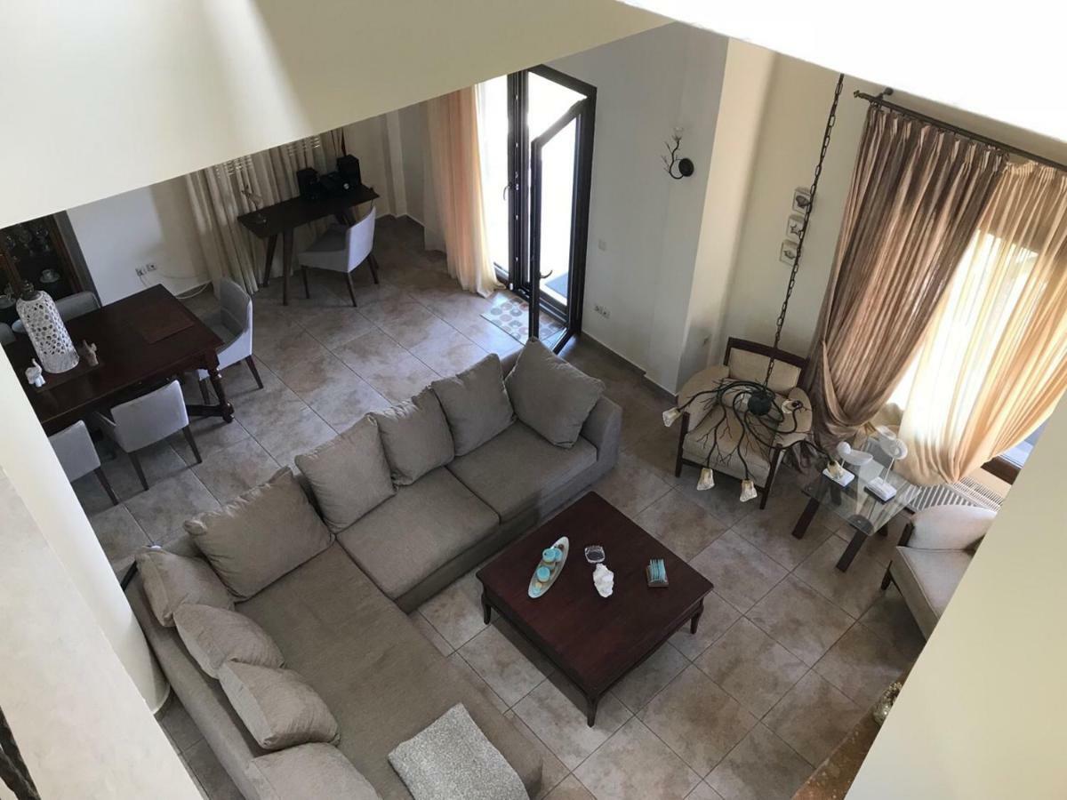 M Varkes Villa Nea Moudania Exterior foto